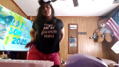 Snapshot of rosvelly8 chatting on October 2025 04:08:01 PM rosvelly8 online show from October 2025 04:08:01 PM