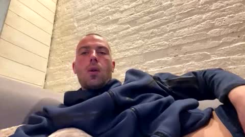 rotteei1 online show from October 2025 10:34:02 AM