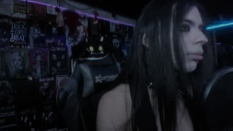 Snapshot of rotten_dreams chatting on February 2025 09:52:02 PM rot online show from February 2025 09:52:02 PM