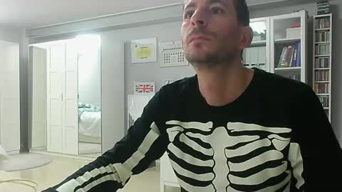 Snapshot of roubarixx chatting on October 2025 07:01:02 AM roubarixx online show from October 2025 07:01:02 AM