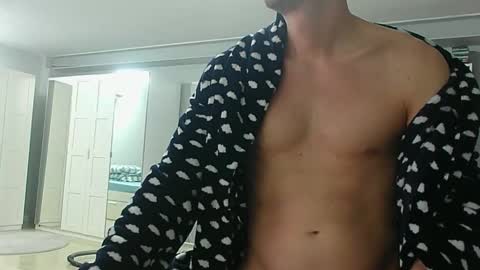 Snapshot of roubarixx chatting on November 2025 08:57:01 AM roubarixx online show from November 2025 08:57:01 AM