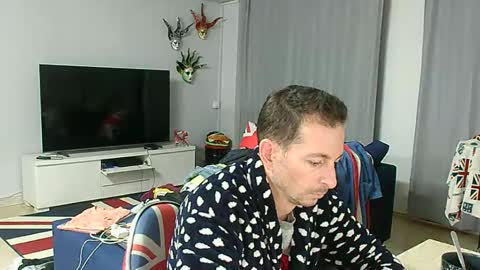 Snapshot of roubarixx chatting on November 2025 09:00:02 AM roubarixx online show from November 2025 09:00:02 AM