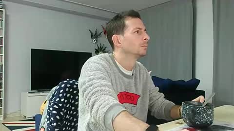 Snapshot of roubarixx chatting on December 2025 08:12:01 AM roubarixx online show from December 2025 08:12:01 AM