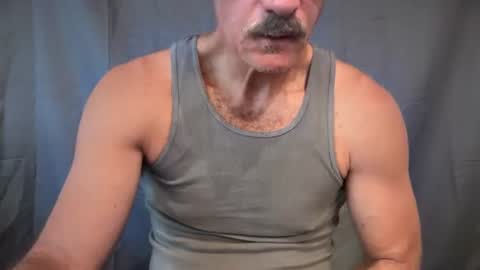 Snapshot of roundthebend8 chatting on July 2026 10:56:01 PM roundthebend8 online show from July 2026 10:56:01 PM
