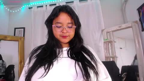 Snapshot of rous_25 chatting on May 2026 02:17:01 AM rous_25 online show from May 2026 02:17:01 AM