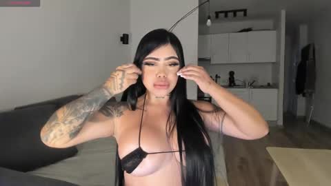 Snapshot of rouse_hallberg_ chatting on April 2026 12:52:02 PM DREAM online show from April 2026 12:52:02 PM