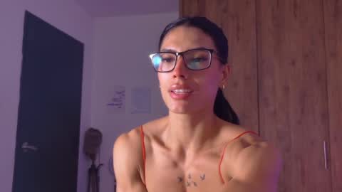 Snapshot of rouse_leon chatting on May 2026 06:27:02 PM Rouse leon online show from May 2026 06:27:02 PM