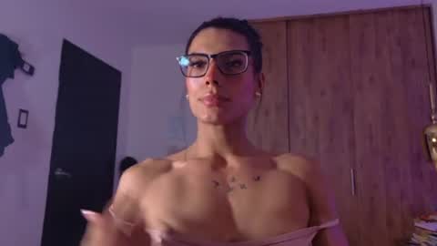 Snapshot of rouse_leon chatting on July 2026 08:13:02 PM Rouse leon online show from July 2026 08:13:02 PM