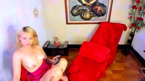 Snapshot of rouseplayboy chatting on December 2025 12:18:01 AM ROUSE online show from December 2025 12:18:01 AM