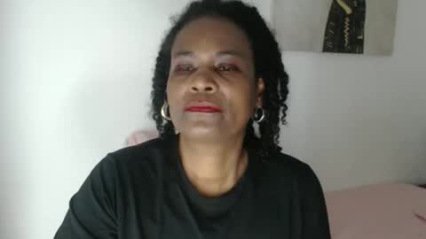 Snapshot of roushlove chatting on April 2026 01:37:01 PM luxa online show from April 2026 01:37:01 PM