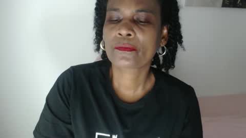 Snapshot of roushlove chatting on April 2026 09:15:01 PM luxa online show from April 2026 09:15:01 PM