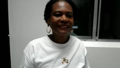Snapshot of roushlove chatting on May 2026 03:00:01 PM luxa online show from May 2026 03:00:01 PM