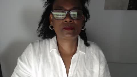 Snapshot of roushlove chatting on June 2026 11:56:02 AM luxa online show from June 2026 11:56:02 AM