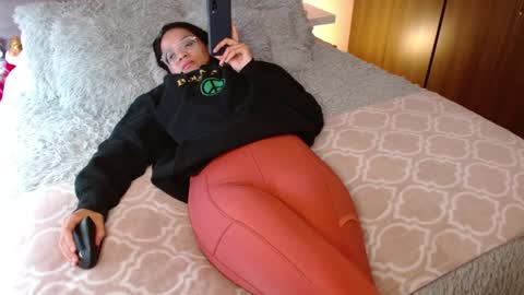 Rouss marie henao  online show from December 2024 05:33:02 PM