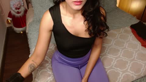 Rouss marie henao  online show from December 2024 10:23:01 PM