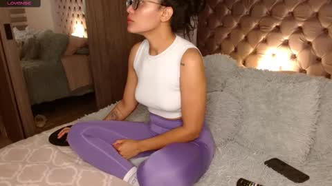 Rouss marie henao  online show from March 2025 03:30:01 AM