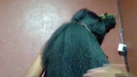 rovaelyah online show from February 2026 07:54:01 PM