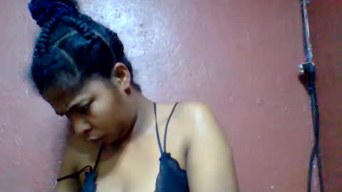 Snapshot of rovaelyah chatting on May 2026 07:03:01 AM rovaelyah online show from May 2026 07:03:01 AM