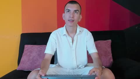 Snapshot of rowancley chatting on September 2025 12:16:01 PM Rowan online show from September 2025 12:16:01 PM