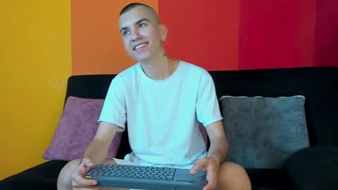 Snapshot of rowancley chatting on September 2025 12:16:02 PM Rowan online show from September 2025 12:16:02 PM