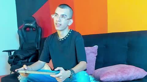 Snapshot of rowancley chatting on September 2025 02:09:02 PM Rowan online show from September 2025 02:09:02 PM