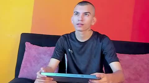 Snapshot of rowancley chatting on September 2025 11:58:01 AM Rowan online show from September 2025 11:58:01 AM