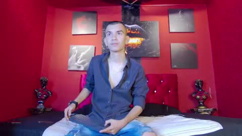 Snapshot of rowancley chatting on September 2025 12:32:02 PM Rowan online show from September 2025 12:32:02 PM