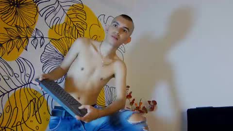 Snapshot of rowancley chatting on October 2025 12:14:02 PM Rowan online show from October 2025 12:14:02 PM