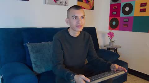 Snapshot of rowancley chatting on October 2025 02:41:01 PM Rowan online show from October 2025 02:41:01 PM