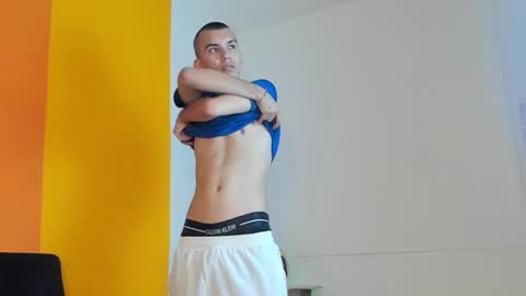 Snapshot of rowancley chatting on October 2025 01:00:02 PM Rowan online show from October 2025 01:00:02 PM