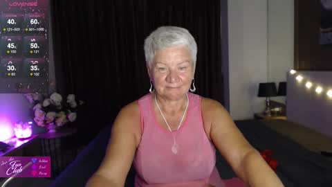 Snapshot of roxana_brooks chatting on January 2026 01:59:01 PM Roxana online show from January 2026 01:59:01 PM