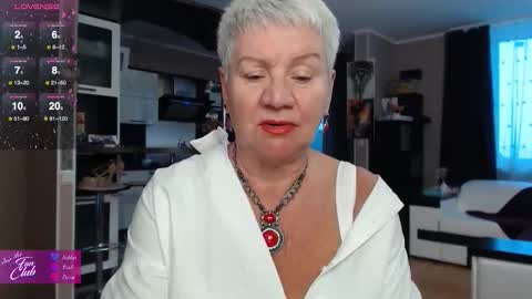 Snapshot of roxana_brooks chatting on February 2026 02:05:01 PM Roxana online show from February 2026 02:05:01 PM