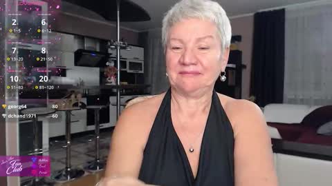 Snapshot of roxana_brooks chatting on February 2026 05:57:02 PM Roxana online show from February 2026 05:57:02 PM