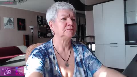 Roxana online show from April 2026 08:11:01 AM