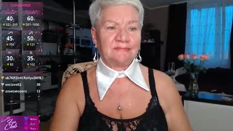 Snapshot of roxana_brooks chatting on August 2026 06:43:02 PM Roxana online show from August 2026 06:43:02 PM