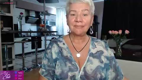 Snapshot of roxana_brooks chatting on August 2026 01:47:02 PM Roxana online show from August 2026 01:47:02 PM