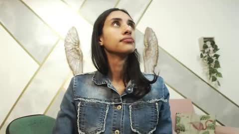   online show from October 2025 08:39:01 PM