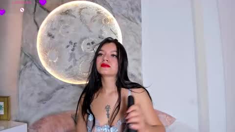 Snapshot of roxanaborns chatting on November 2025 01:11:01 PM roxanaborns online show from November 2025 01:11:01 PM