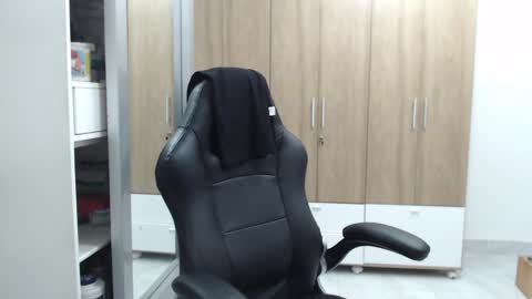 Snapshot of roxanalove7 chatting on December 2024 09:17:01 PM Roxana online show from December 2024 09:17:01 PM