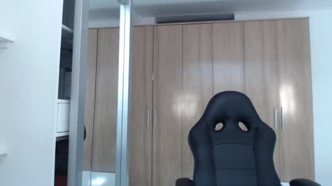 Snapshot of roxanalove7 chatting on January 2025 07:11:01 PM Roxana online show from January 2025 07:11:01 PM