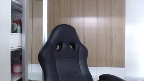 Snapshot of roxanalove7 chatting on February 2025 06:53:01 PM Roxana online show from February 2025 06:53:01 PM