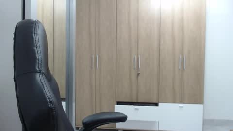 Snapshot of roxanalove7 chatting on February 2025 01:24:02 AM Roxana online show from February 2025 01:24:02 AM