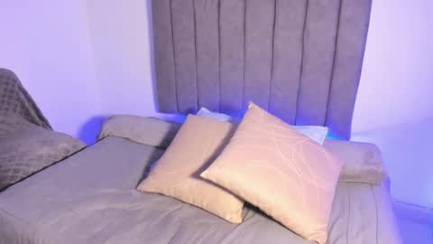 Roxane online show from November 2025 06:46:01 AM