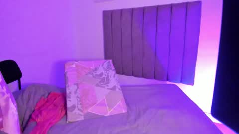 Roxane online show from January 2026 01:22:01 AM