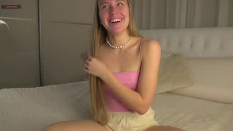 Anna Lokiss online show from November 2025 12:18:01 PM