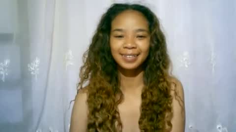 roxanne_98 online show from March 2025 02:49:02 AM