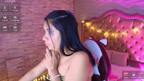 Snapshot of roxanne_han chatting on September 2025 11:31:02 AM roxanne_han online show from September 2025 11:31:02 AM