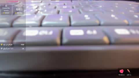 Snapshot of roxanne_jones1 chatting on February 2025 04:22:01 AM roxanne online show from February 2025 04:22:01 AM