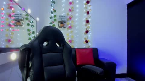 Snapshot of roxanne_jones1 chatting on September 2025 08:58:02 PM roxanne online show from September 2025 08:58:02 PM