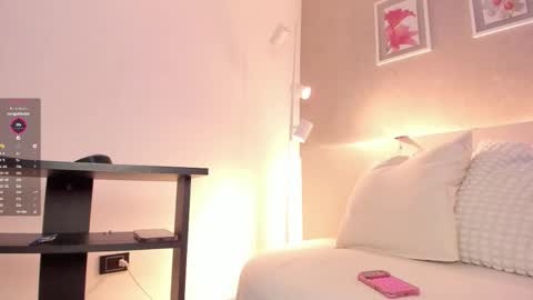 Snapshot of roxannegomez_ chatting on October 2025 12:38:01 PM Roxanne Gomez online show from October 2025 12:38:01 PM